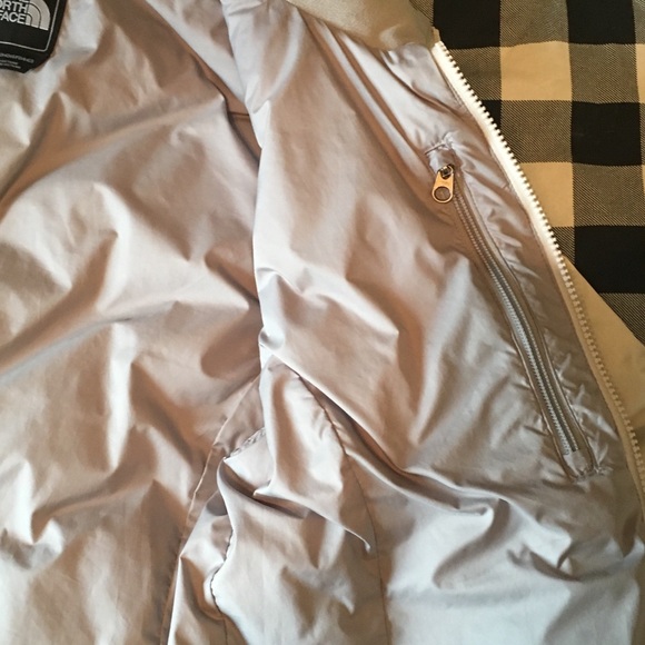 North Face coat - Picture 3 of 4